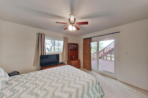 Lake Home w/ Private Hot Tub & Stunning Views home image 10