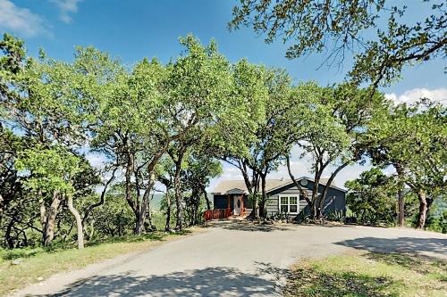 Lake Home w/ Private Hot Tub & Stunning Views home image 27